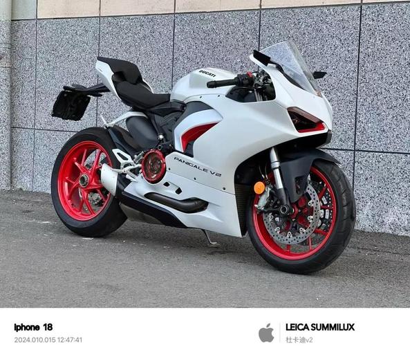 杜卡迪v2多少钱 杜卡迪v2摩托车大概多少钱