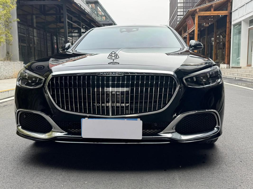 奔驰回应215万买迈巴赫漏水／奔驰迈巴赫测评视频