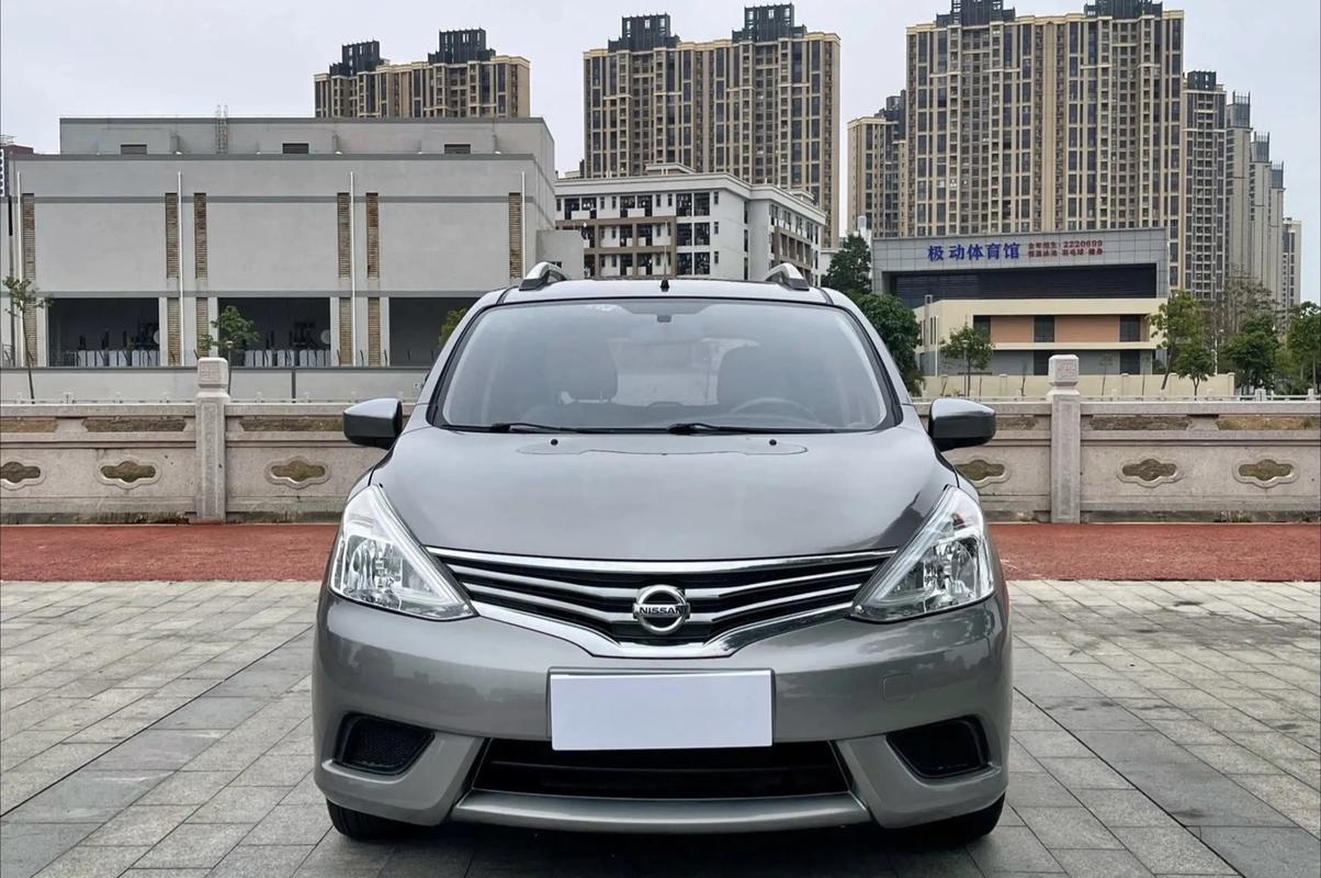 日产骊威6座图片及价格(日产骊威2020款六座新车价格)