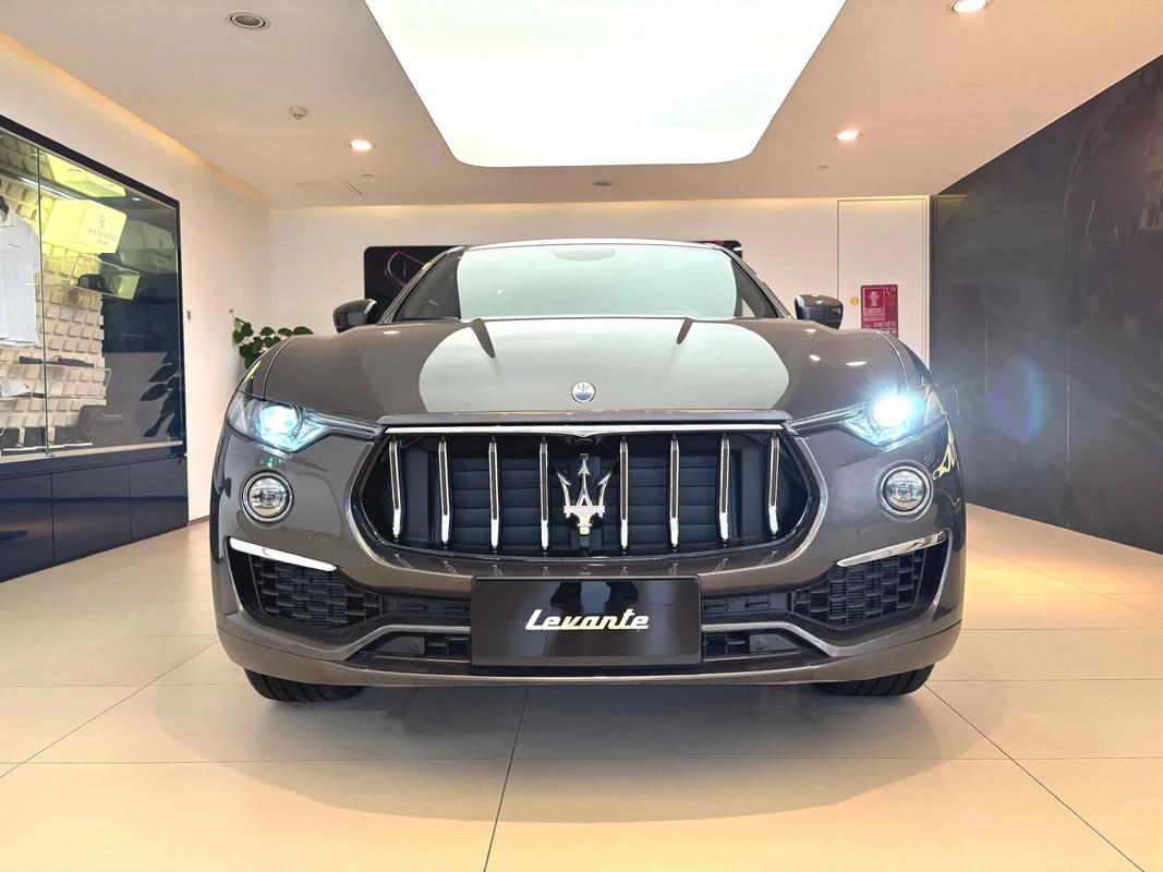 玛莎拉蒂suv2022／玛莎拉蒂suv2025