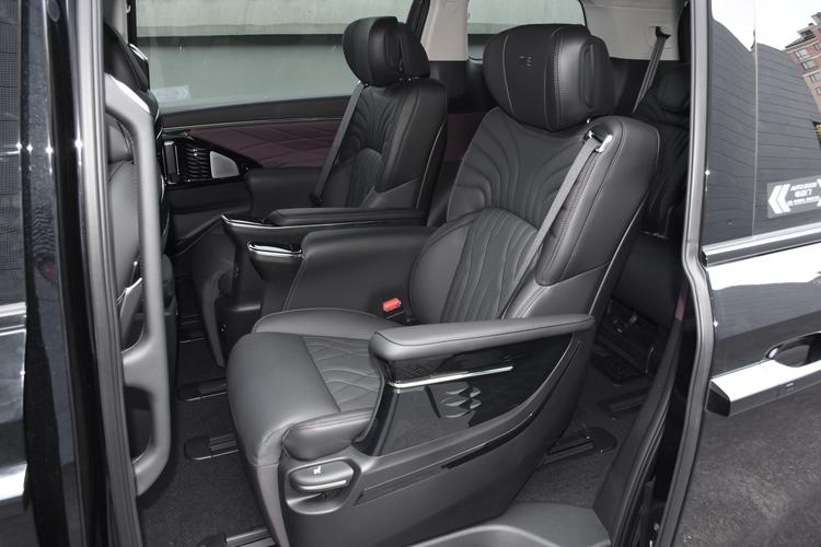 传奇商务车gm8／传奇商务车gm8中排座椅功能