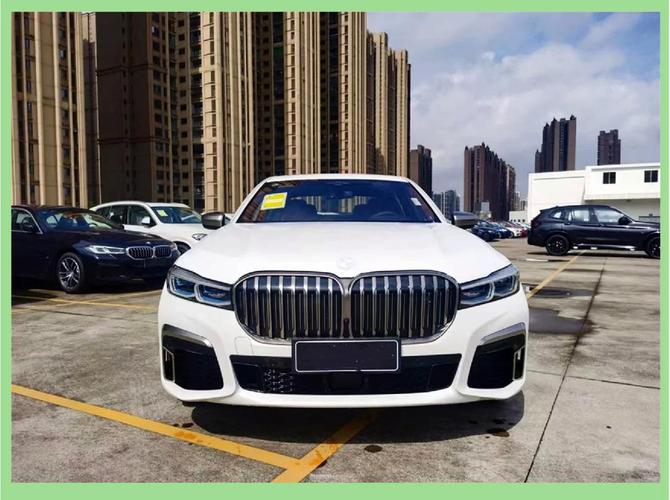 宝马760顶配v12,宝马760m版v12