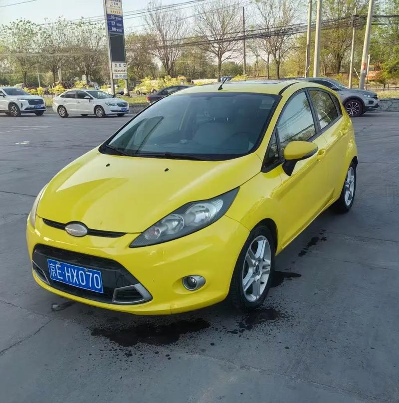 福特嘉年华有几种颜色的车(福特嘉年华有几个颜色)