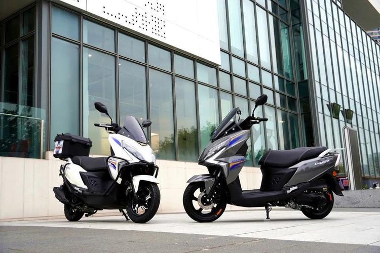 新嘉陵摩托车／新嘉陵摩托车150官方加多少机油