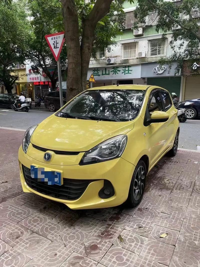 老款长安奔奔汽车图片,老款长安奔奔参数配置