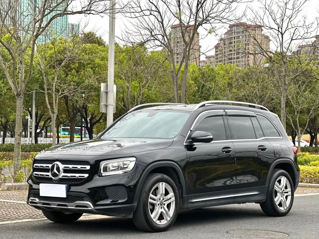 奔驰glb180,奔驰GLB180