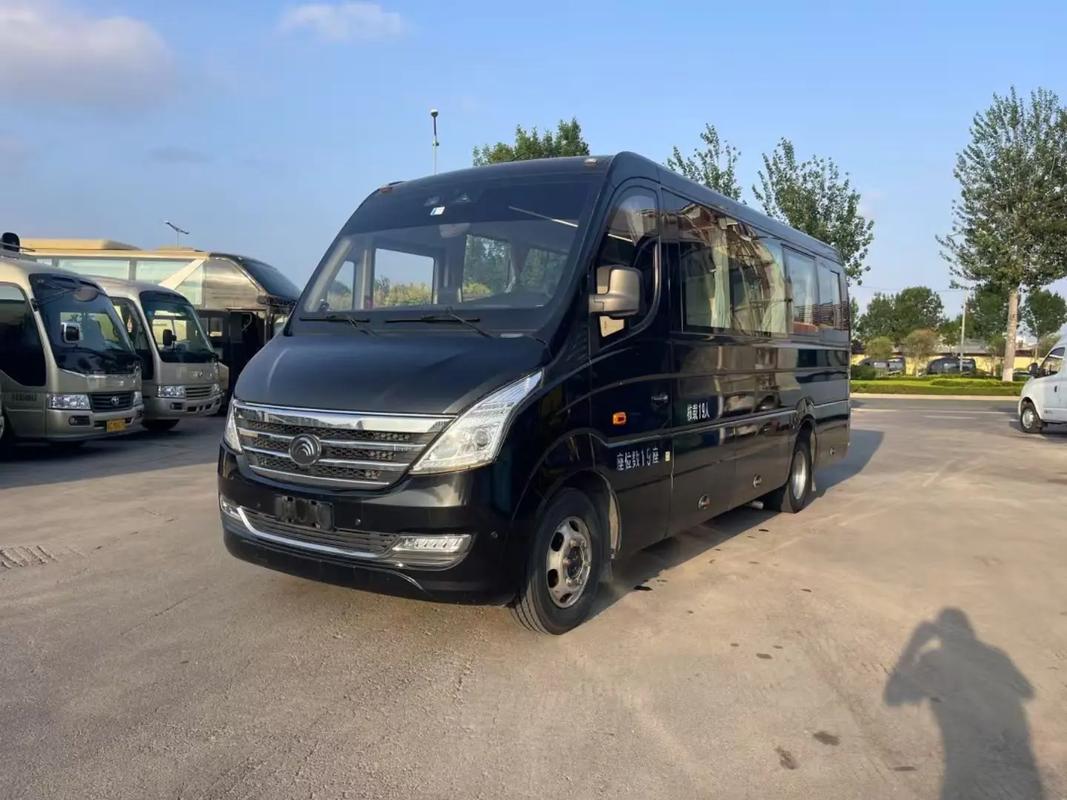 宇通19座中巴客车价格表,宇通19座豪华中巴