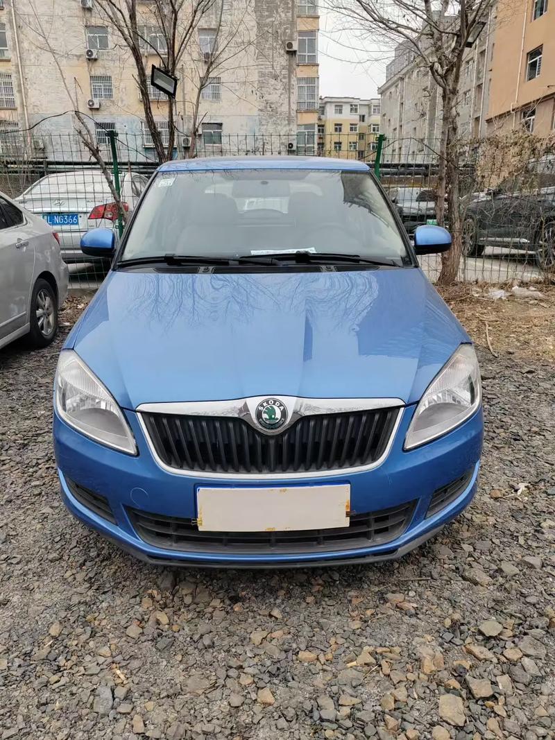 大众斯柯达晶锐两厢2013／斯柯达晶锐13款图片14