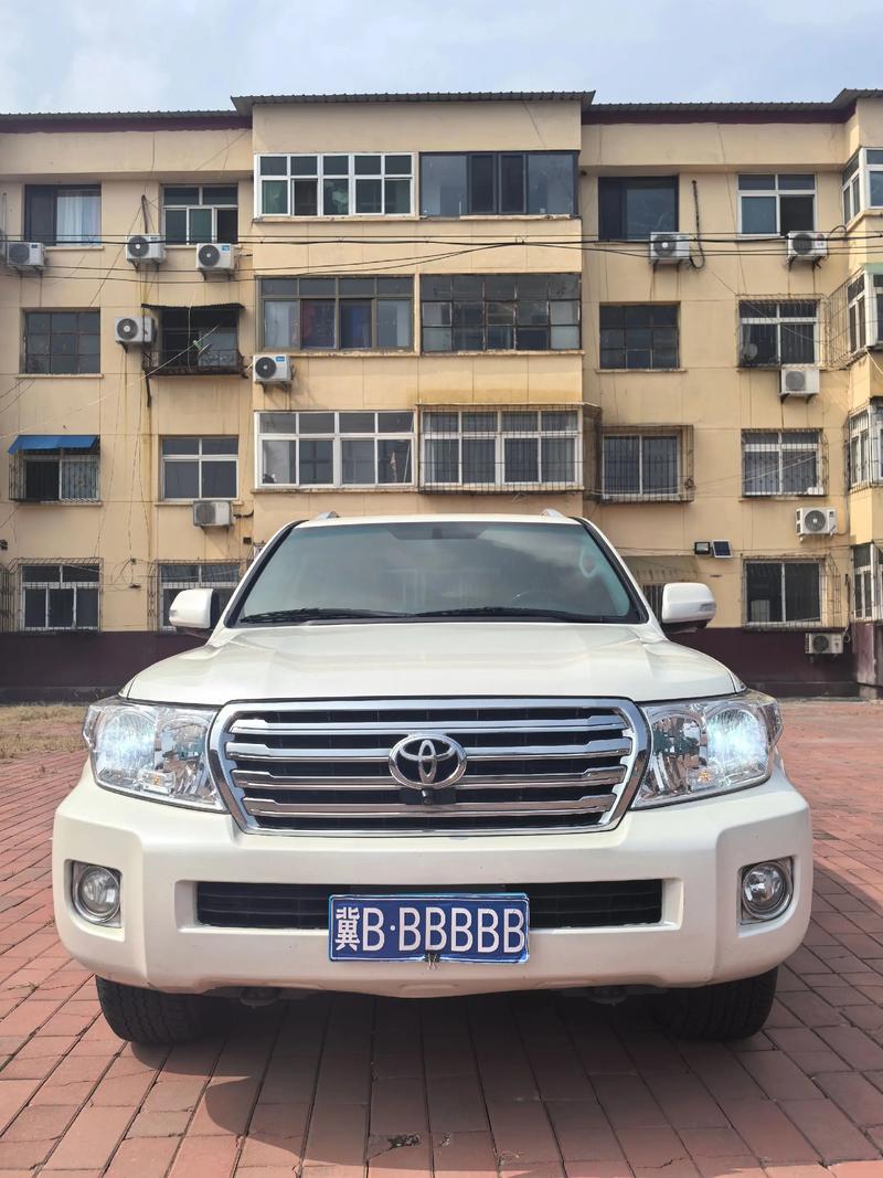 16年的酷路泽二手车多少钱(16款酷路泽4000二手车价格)